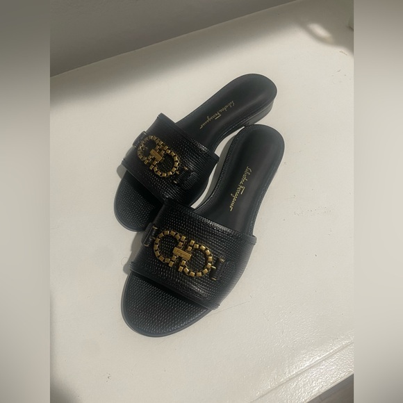 Ferragamo slides - Picture 3 of 4
